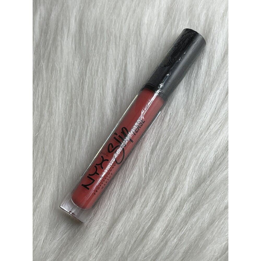 Nyx Cosmetics Slip Tease Full Color‎ Lip Oil Lipstick Gloss in BREEZY - SEALED